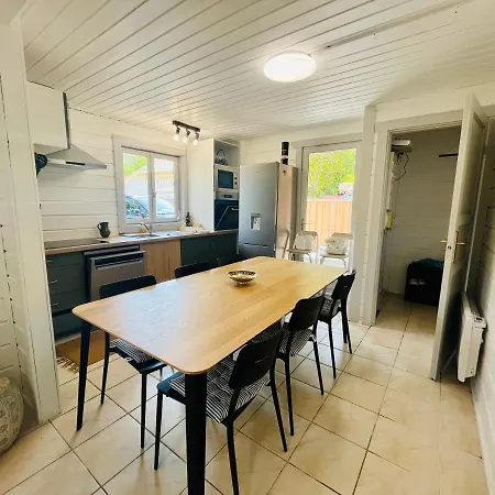 Domaine Forge 6-8pers Jacuzzi Terrasse Plancha Proche Commerces Chalet