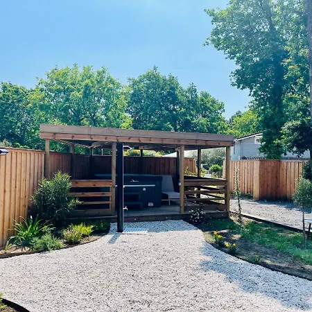 Domaine Forge 6-8pers Jacuzzi Terrasse Plancha Proche Commerces Chalet