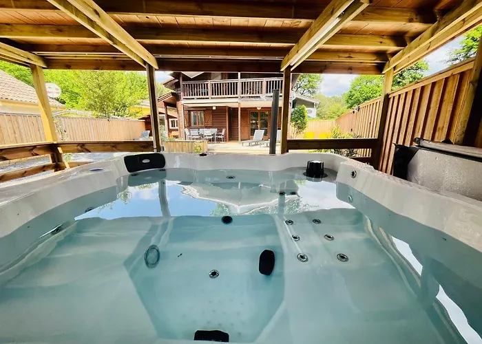 Domaine Forge 6-8pers Jacuzzi Terrasse Plancha Proche Commerces